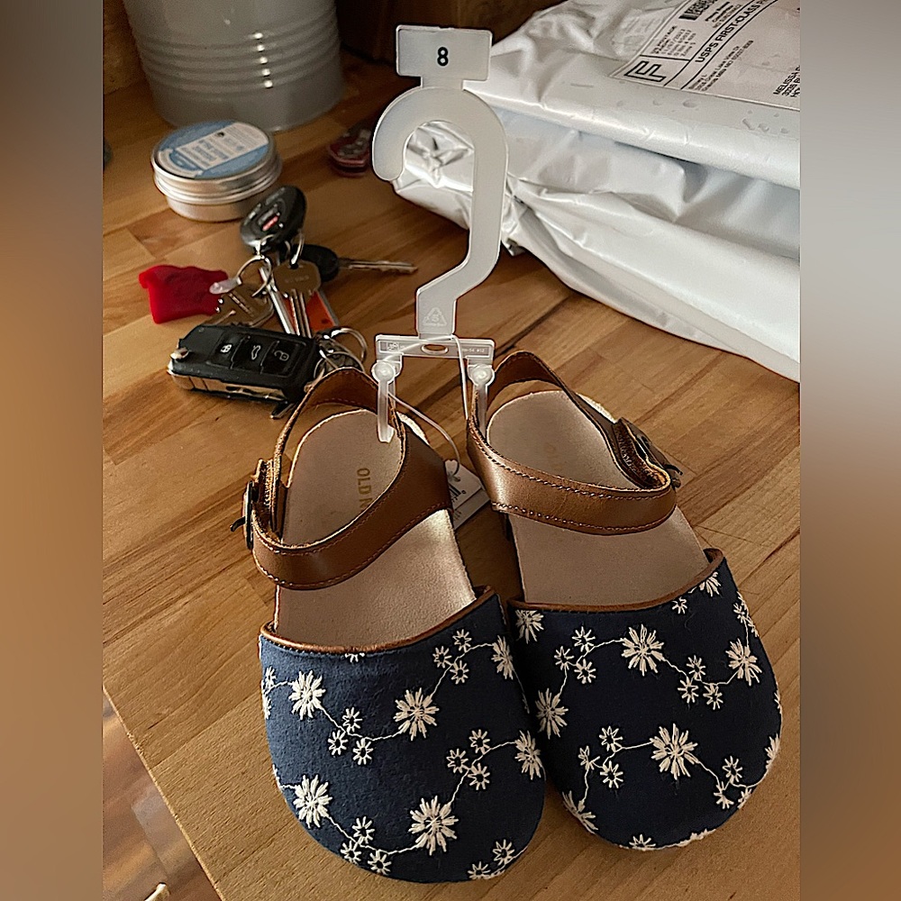 Toddler girl 8c shoes old navy